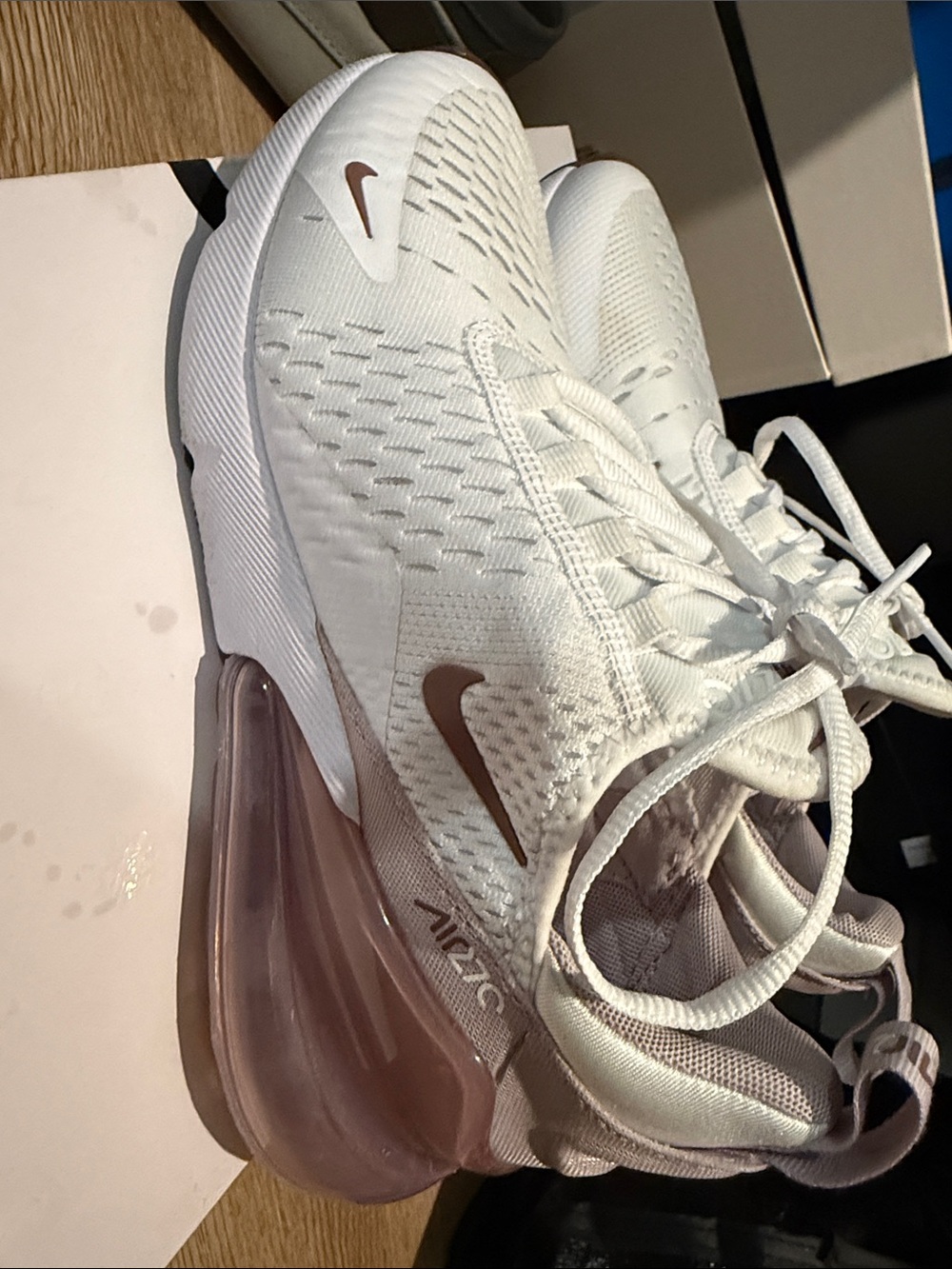 Nike - Women - Air Max 270